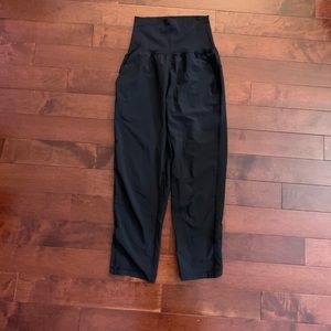 LULULEMON Cropped Yoga Pants